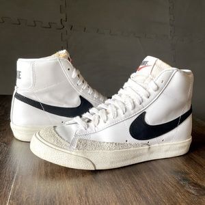 Nike Blazer Mid ‘77 Vintage.  Women’s Size 8.
